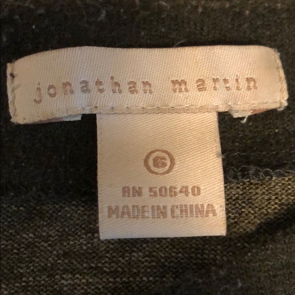 🦊 4/20- Feather print dress - Picture 2 of 5